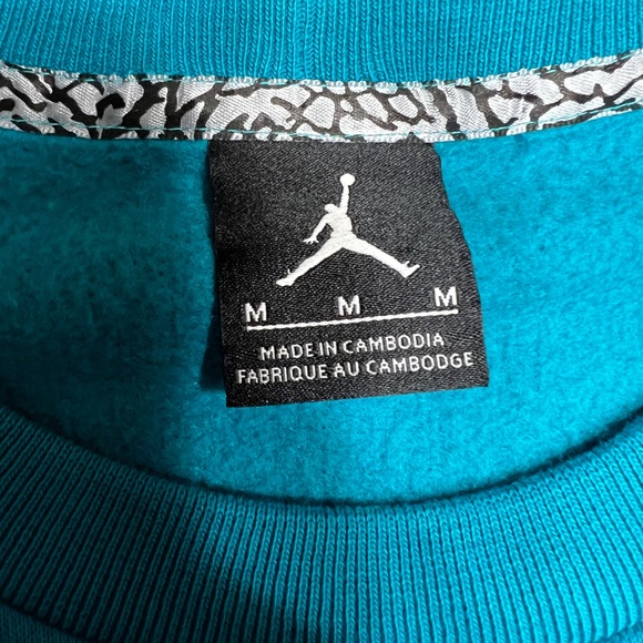 Lightly worn Jordan Crew Neck - Picture 2 of 3
